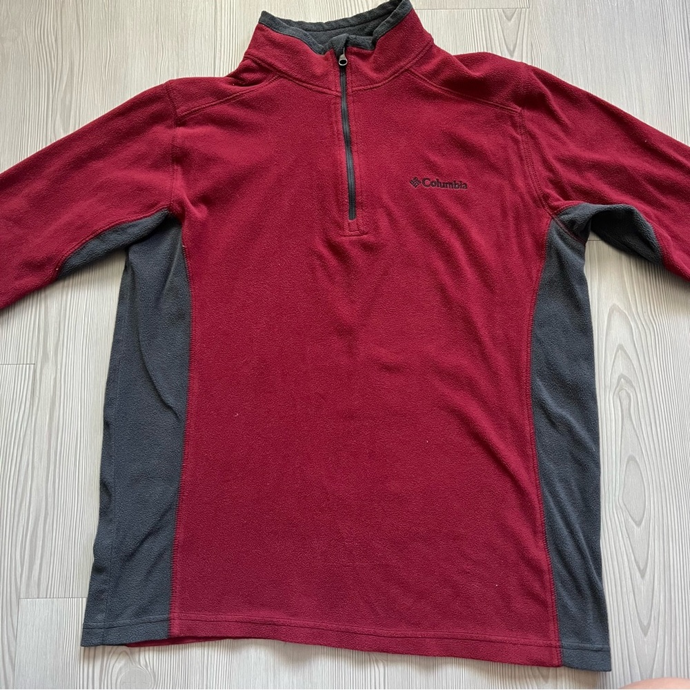 Columbia Men's Zip-Up Sweater in Red and Gray